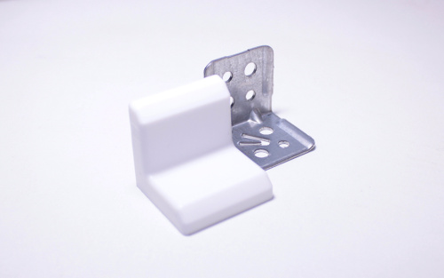 уголок декоративный 28*28 белый купить в https://rmkmasterium.ru/