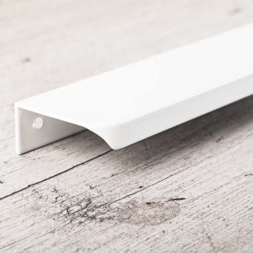 ручка 06r l-32/52 белая алюминий 50/300 шт rm-06r32/52-10 купить в https://rmkmasterium.ru/